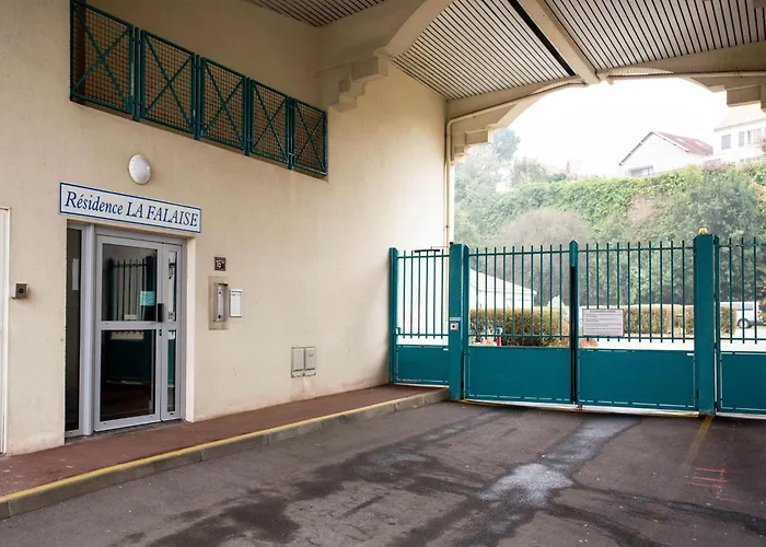 La Falaise By Interhome דירה *